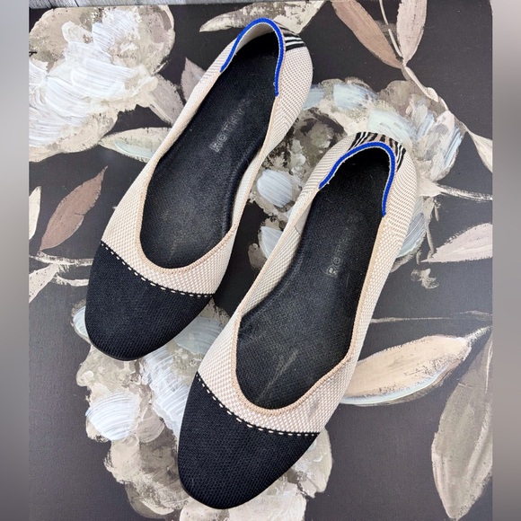 Rothy's Shoes - Rothy’s Cap Round Toe Ballet Flats in Black Camel Size 9.